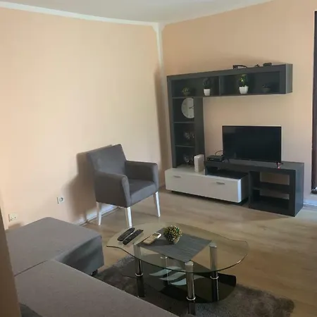 Mikina Oaza, Mikas Oasis Apartment